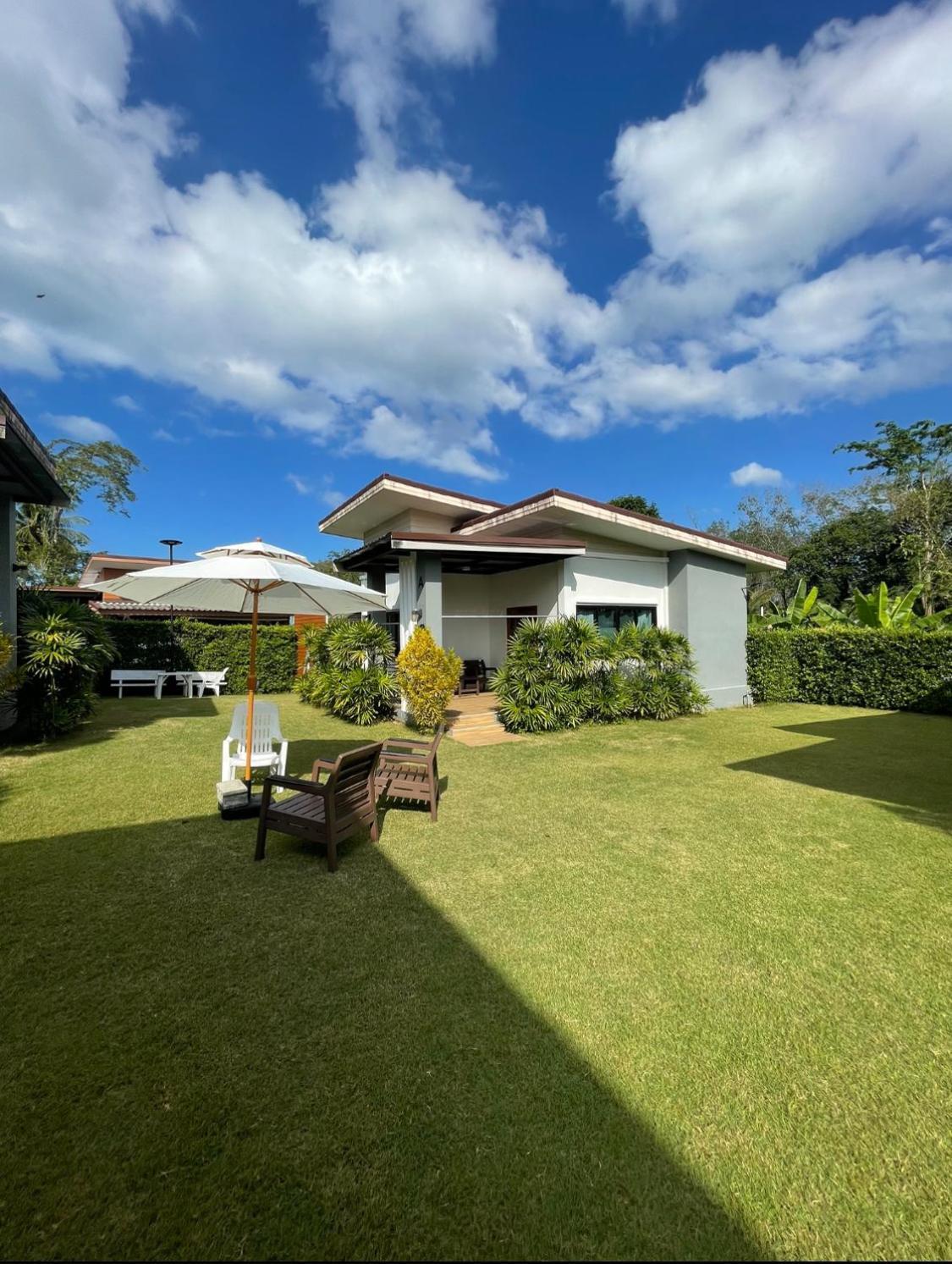 בית נופש Khaolak Chill Out *